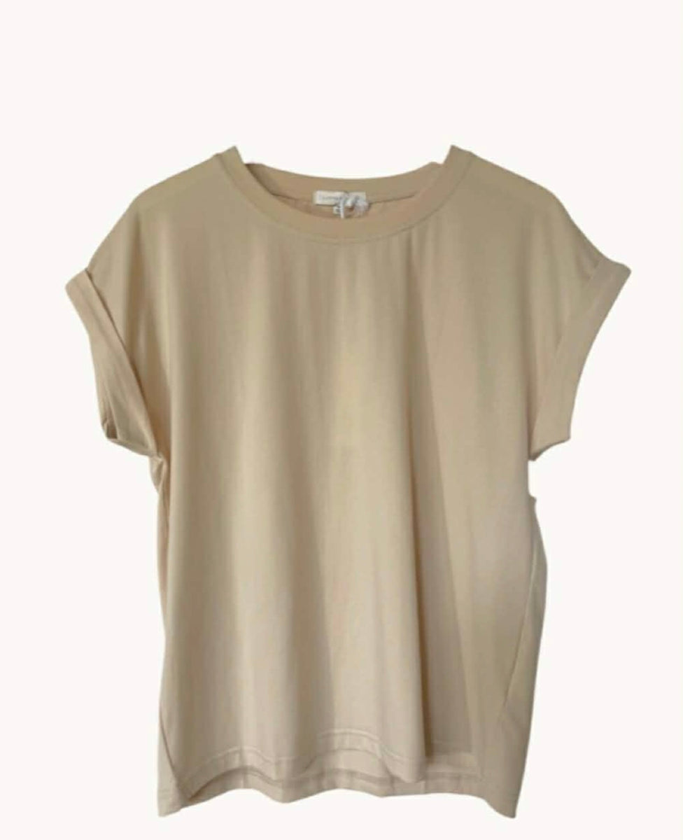 Rhodes Tee – DeKora