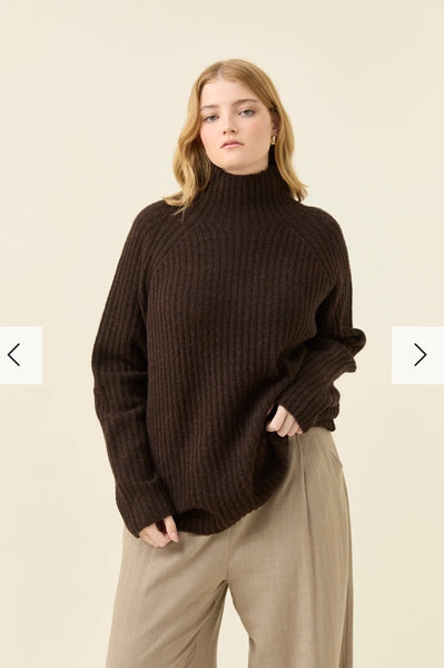 Miru Jumper