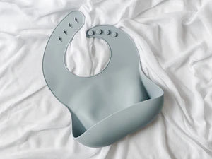 B Silicone Bib