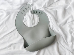 B Silicone Bib