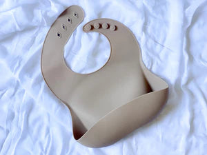 B Silicone Bib